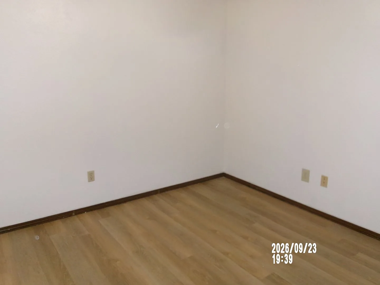 Very nice all electric condo home located in the Crossland area! — Photo 3
