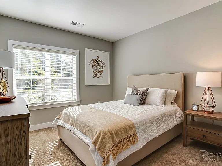Barclay Place Apartments — Photo 5