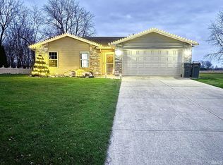 1175 Newcomer St, Nappanee, IN 46550