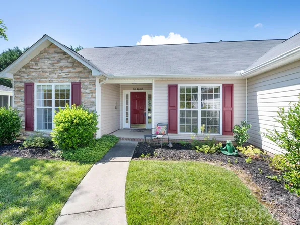 35 Meadow Pathway Dr, Fletcher, NC 28732