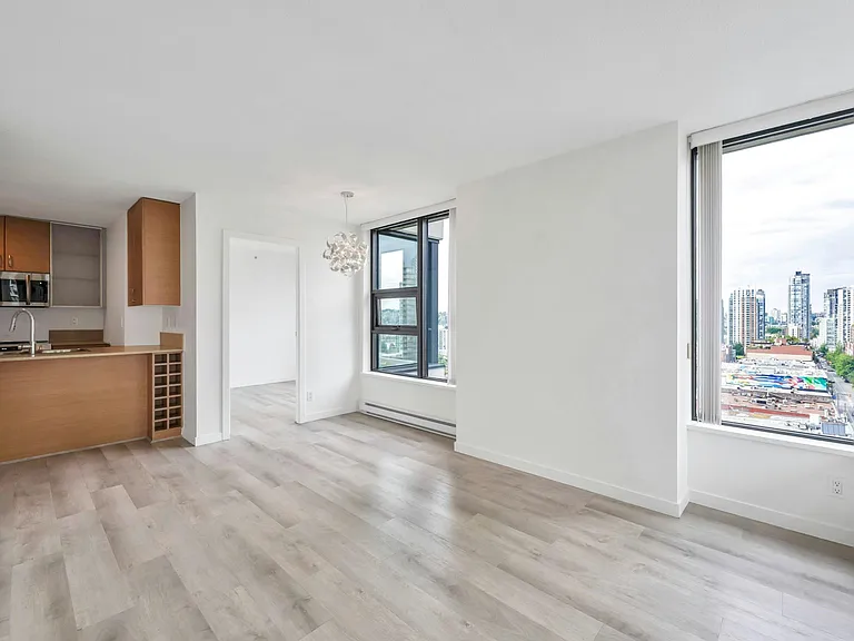 928 Homer St #1601 — Photo 6