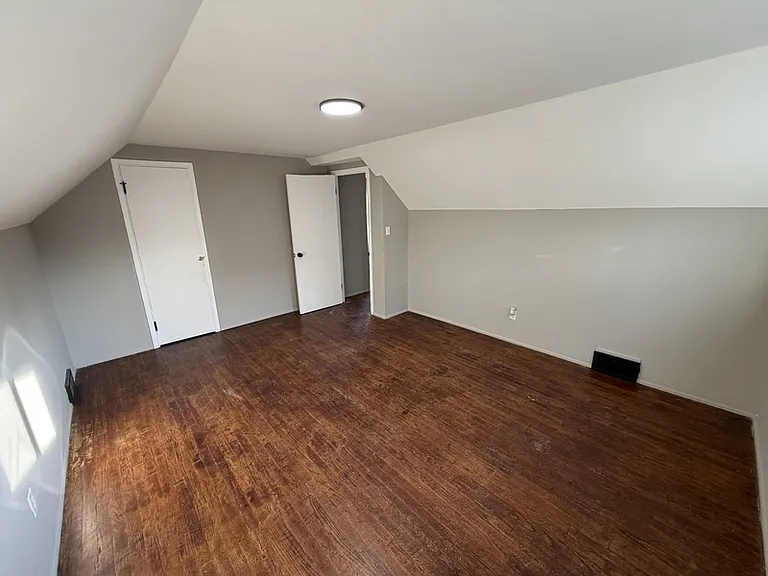 4300 E 175th St — Photo 56