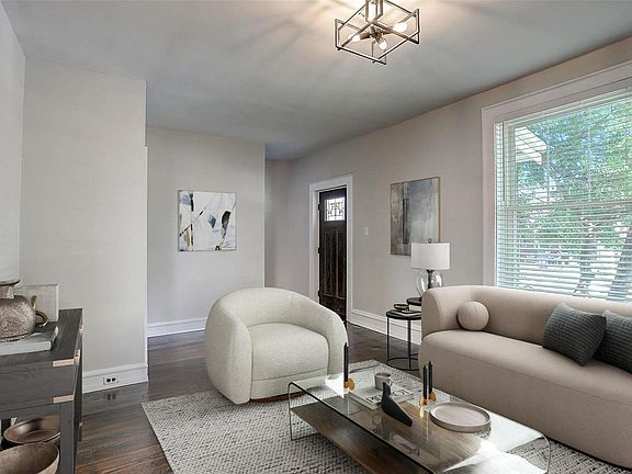4th image of 3952 Tholozan Ave