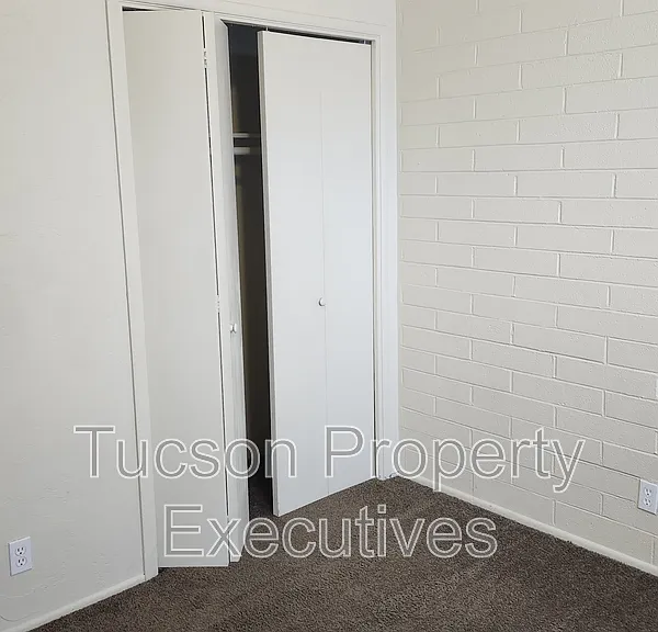 3131 N Treat Ave E — Photo 12