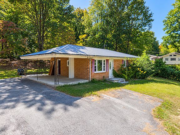 2nd image of 165 Valley Rd