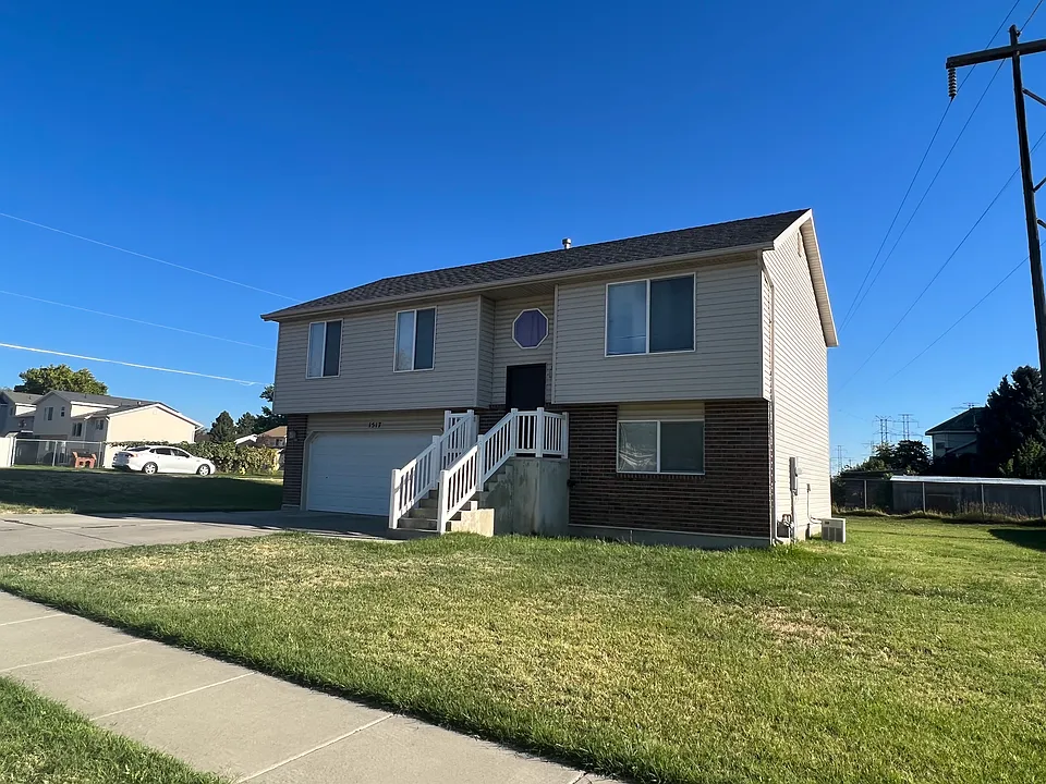 1517 W 600 N