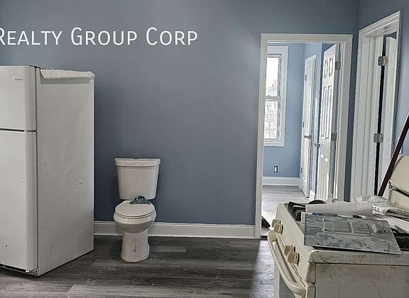 3rd image of 62 Ludlow St Floor 2