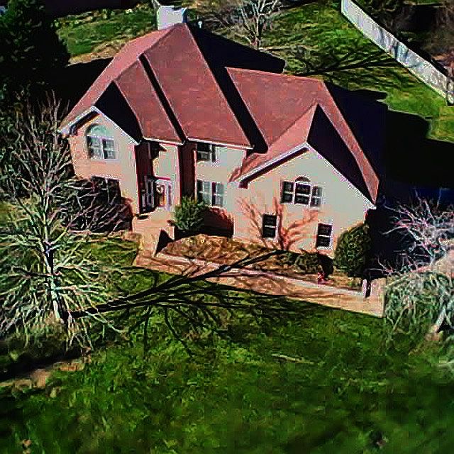 2nd image of 105 Cumberland Pl