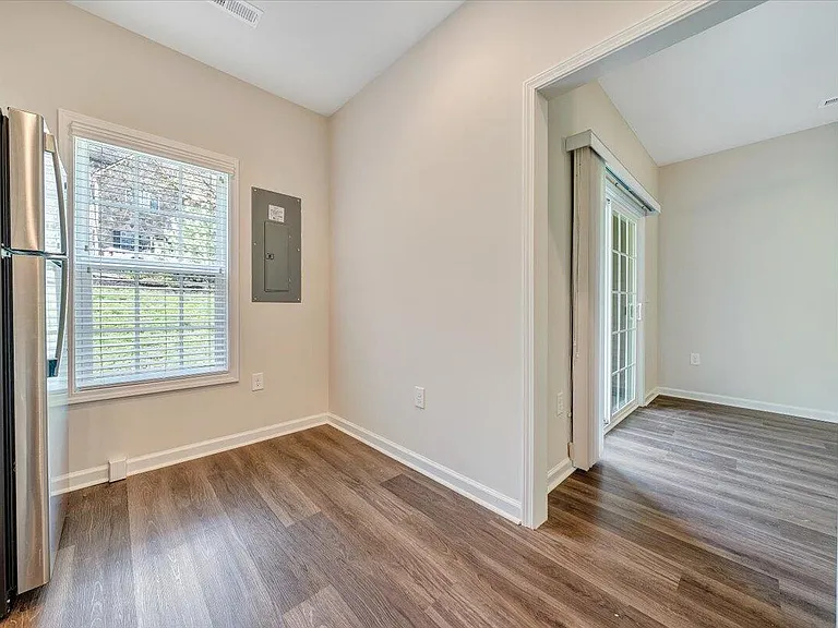 5388 Laurel Crest Ln — Photo 9