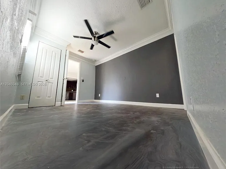 2218 N Harding St — Photo 90