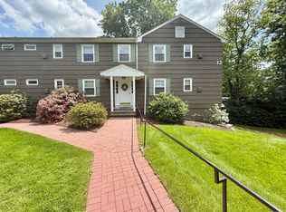 14 Arrowhead Way #C6, Woodbury, CT 06798