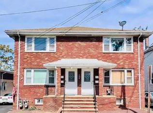 306 W 15th St #1L, Linden, NJ 07036