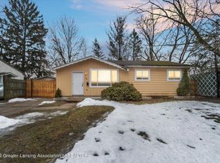 3434 Glenbrook Dr, Lansing, MI 48911