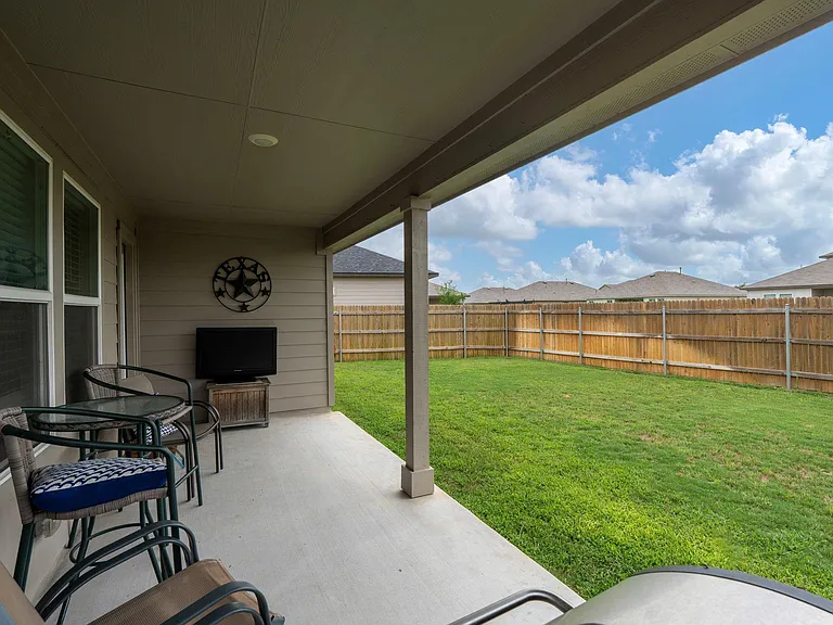 1444 Acorn Wood — Photo 28