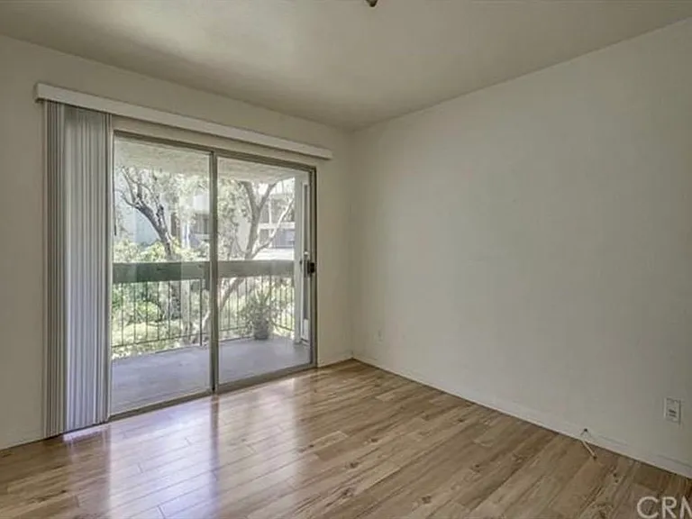 4900 Overland Ave #242 — Photo 8
