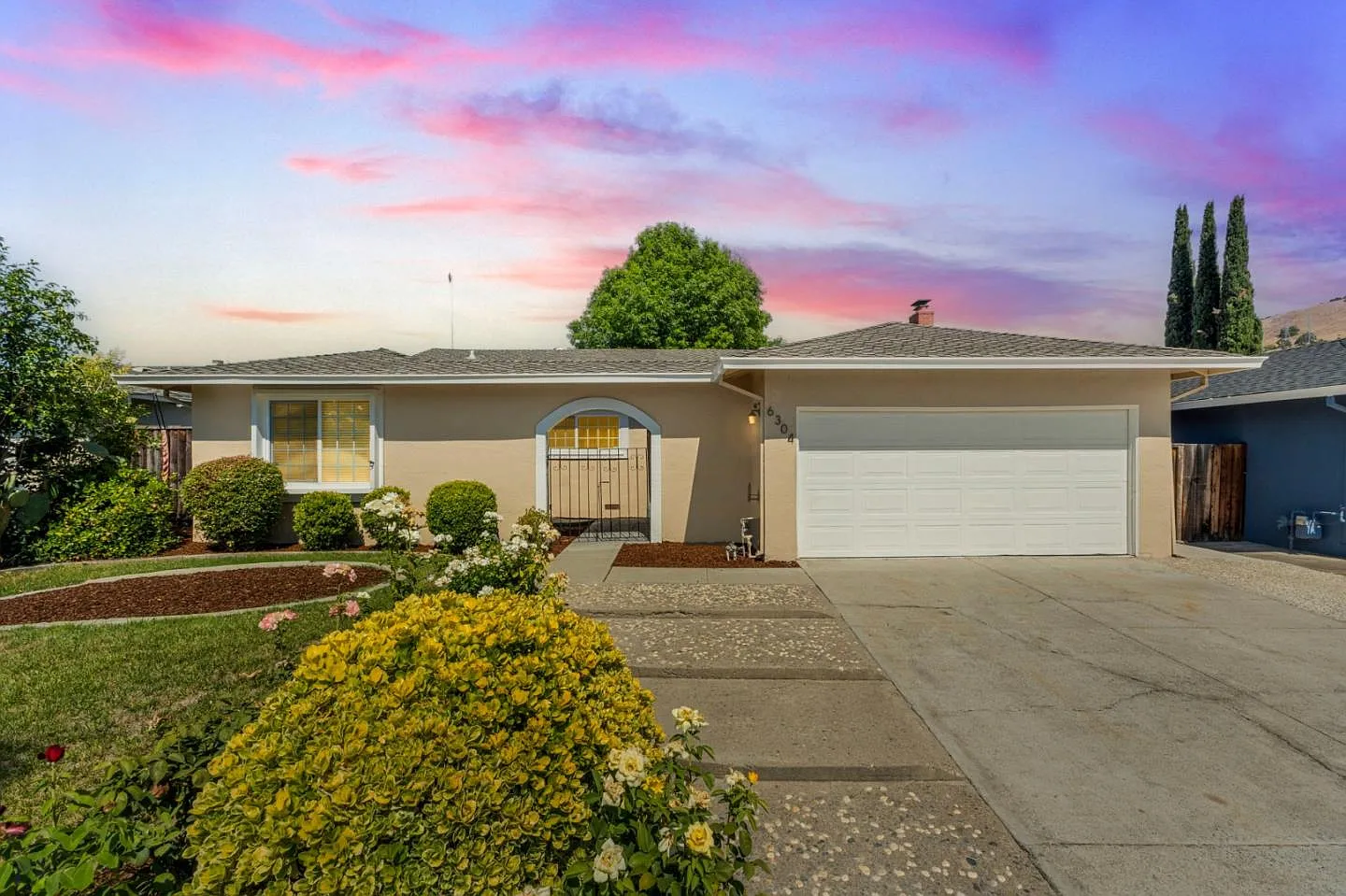 6304 Channel Dr photo 1