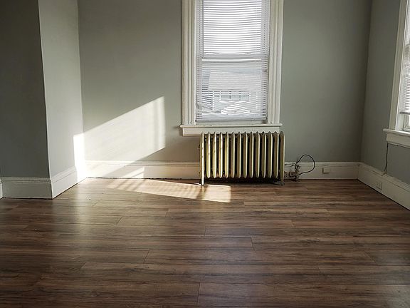 4th image of 126 N Park Ave APT 2