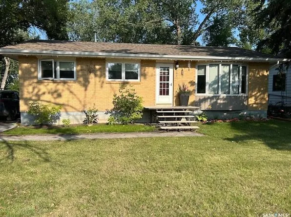307 1st STREET W, Carnduff, SK S0C 0S0