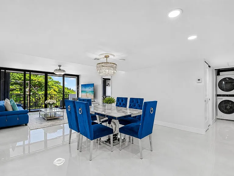 5600 N Flagler Dr #207 — Photo 9