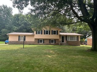 371 Elm Ave, Tallmadge, OH 44278