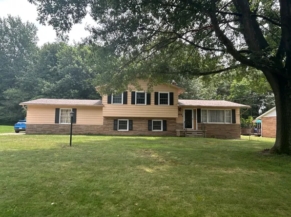 371 Elm Ave, Tallmadge, OH 44278