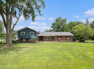 420 N Neeper St, Capac, MI 48014