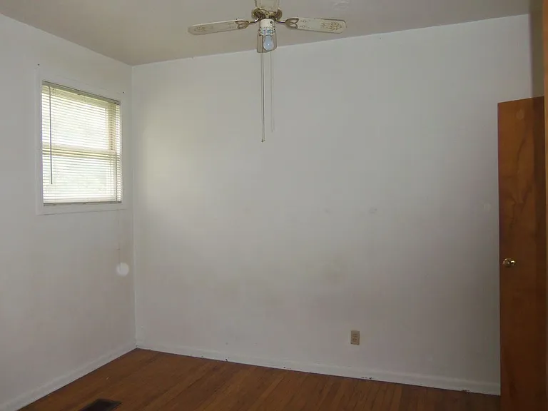 602 W Hanna Ave #6A — Photo 10