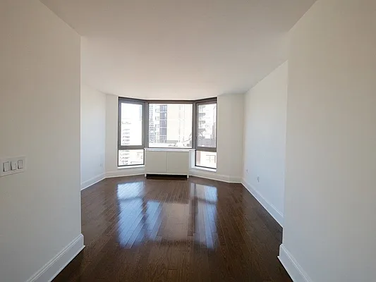 Rented by New York Residence | media 12