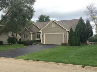39906 N Harbor Ridge Dr, Antioch, IL 60002