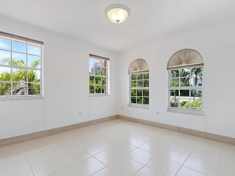 145 W Sunrise Ave — Photo 25