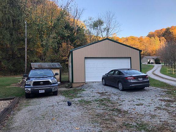 4th image of 18296 Laurel Run Rd