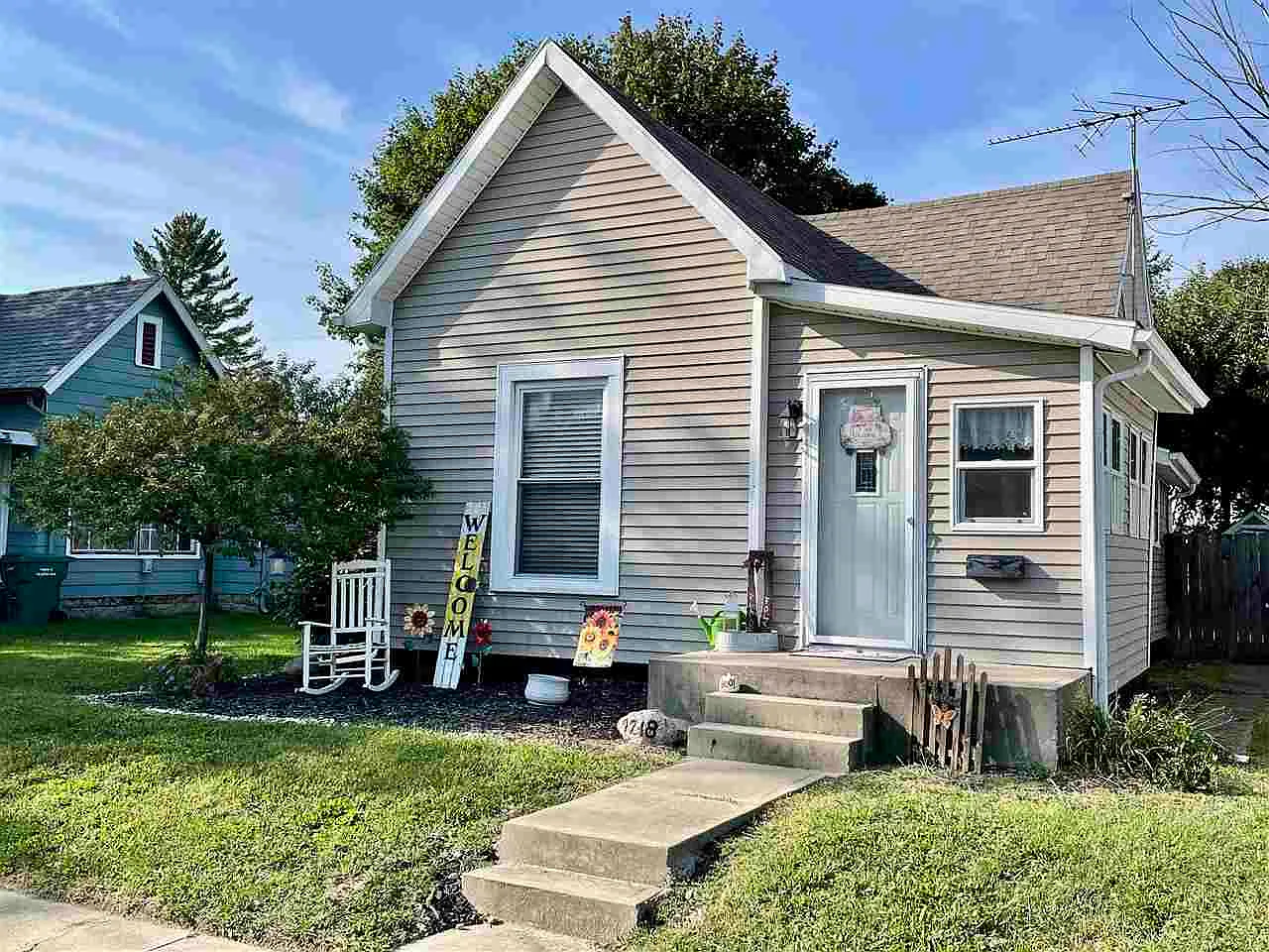 1218 Webster Ave photo 1