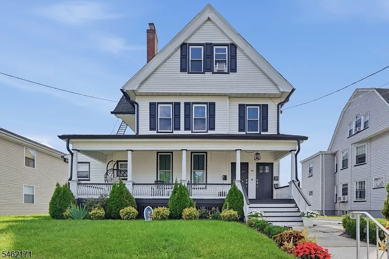 35 Rossmore Pl #2