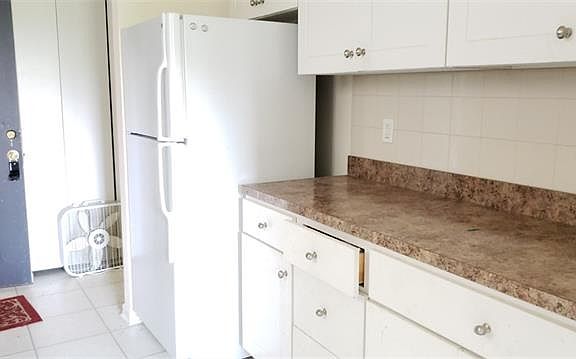 4th image of 601 Drew Ln