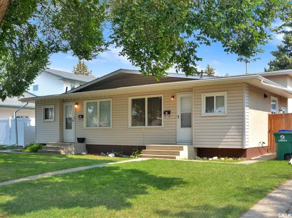 49-51 Carleton DRIVE, Saskatoon, SK S7H 3N9