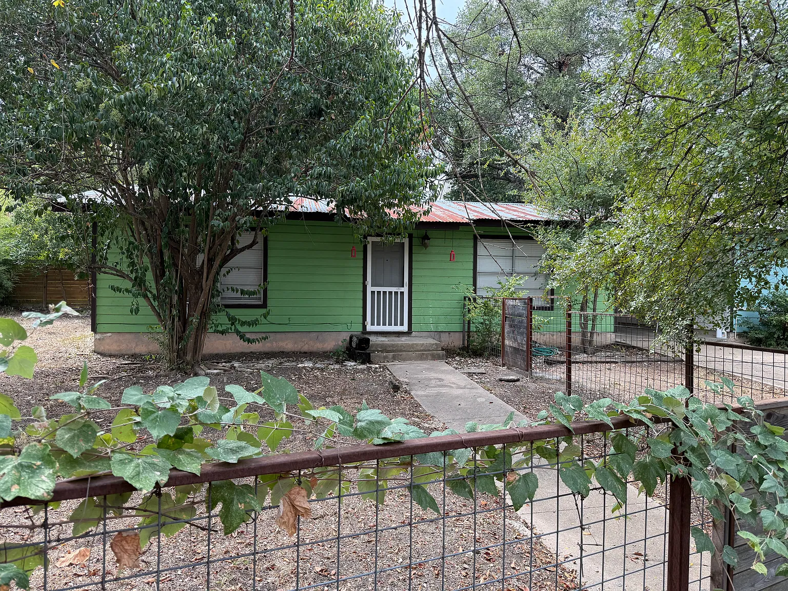2 bed, 800 sqft, $1,750 — Photo 1
