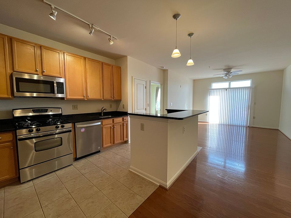 1st image of 2665 Prosperity Ave APT 204