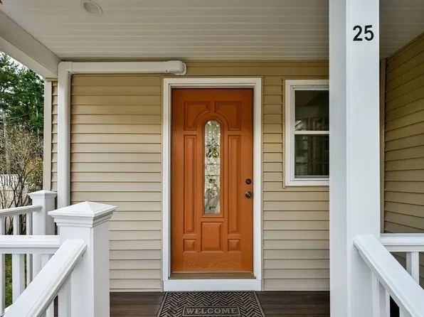 25 Neal St, Walpole, MA 02081
