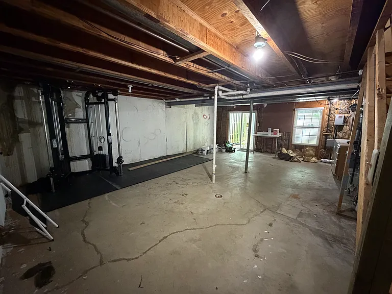 17628 Longview Ln — Photo 22