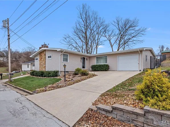 128 E 11th St, Hermann, MO 65041