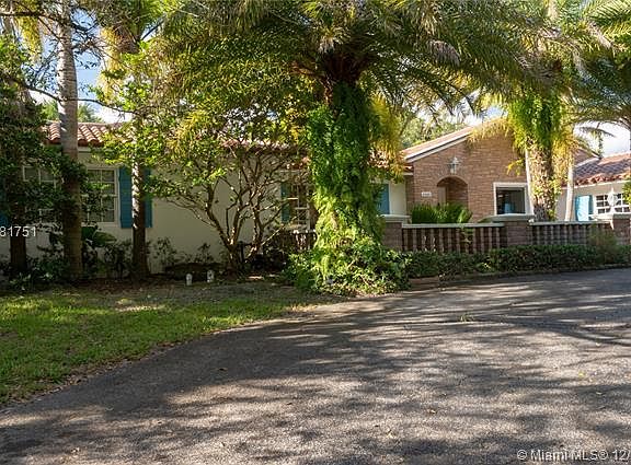 4th image of 6160 Chapman Field Dr