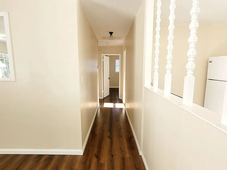 3903 W Gadsden St #B — Photo 7