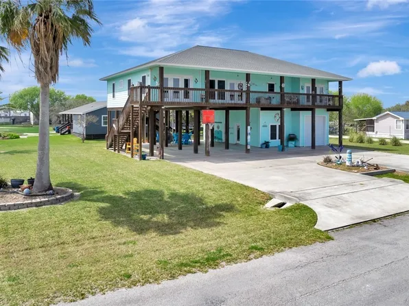 23 Macey St, Port O Connor, TX 77982