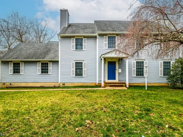 827 Lake Ave, Clark Twp., NJ 07066