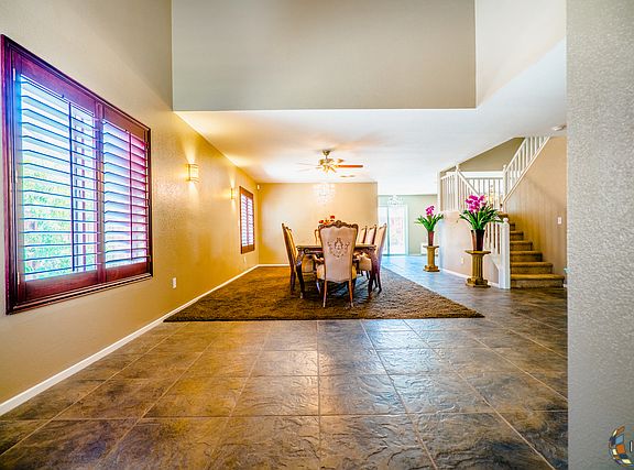 3rd image of 300 Cahuilla Dr