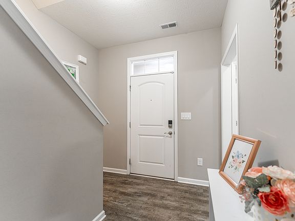 5th image of 8628 Twain Ln