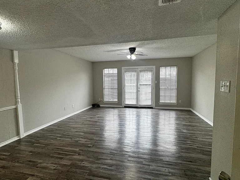 Townhouse West — Photo 34