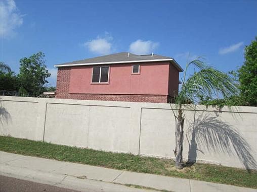 2nd image of 5208 Shasta Dr