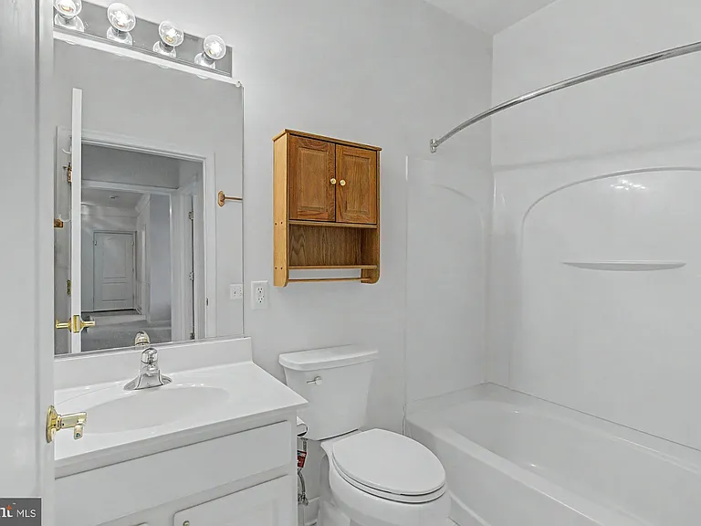 407 Aggies Cir #4-D — Photo 27