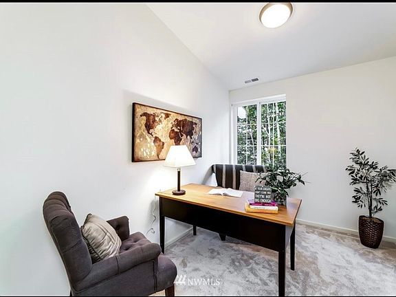 5th image of 18283 NE 97th Way Unit 103